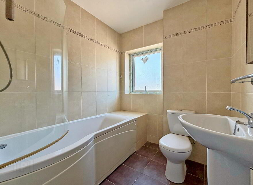 5 Royale Court Apartments, Main Street, Portrush, BT56 8DA