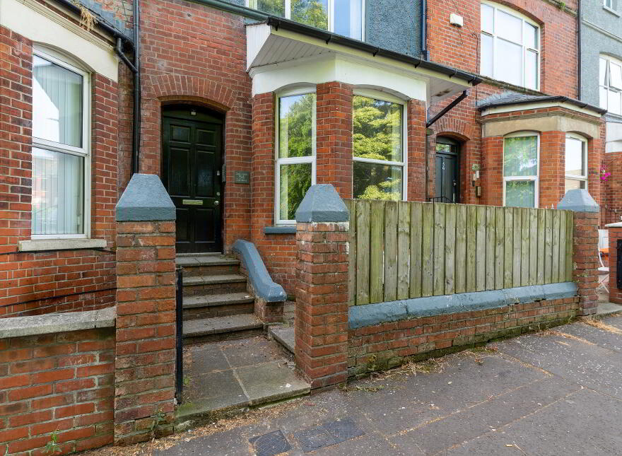 54 Castleton Gardens, Belfast, BT15 3BY