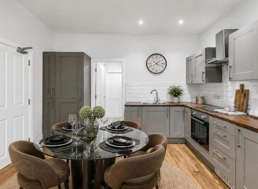 54 Castleton Gardens, Belfast, BT15 3BY