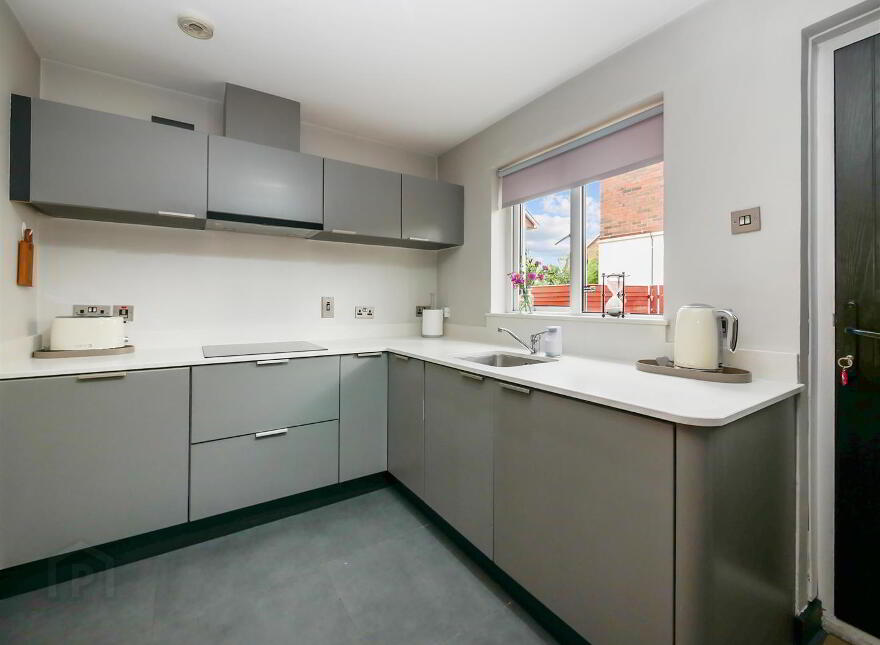 23 Ardenlee Court, Ravenhill Road, Belfast, BT6 8QE