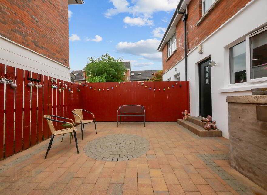 23 Ardenlee Court, Ravenhill Road, Belfast, BT6 8QE