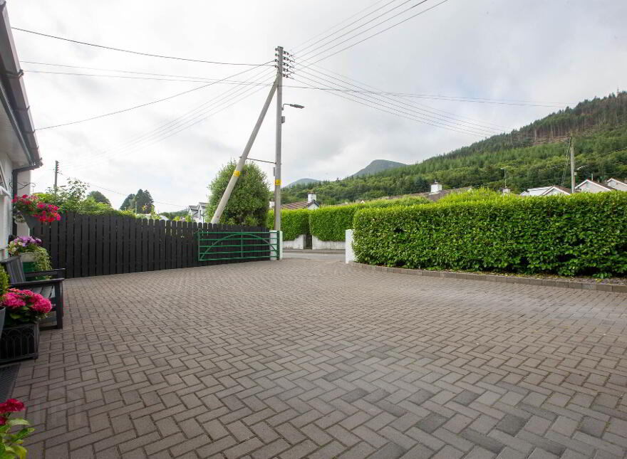 59 Tullybrannigan Road, Newcastle, BT33 0PL