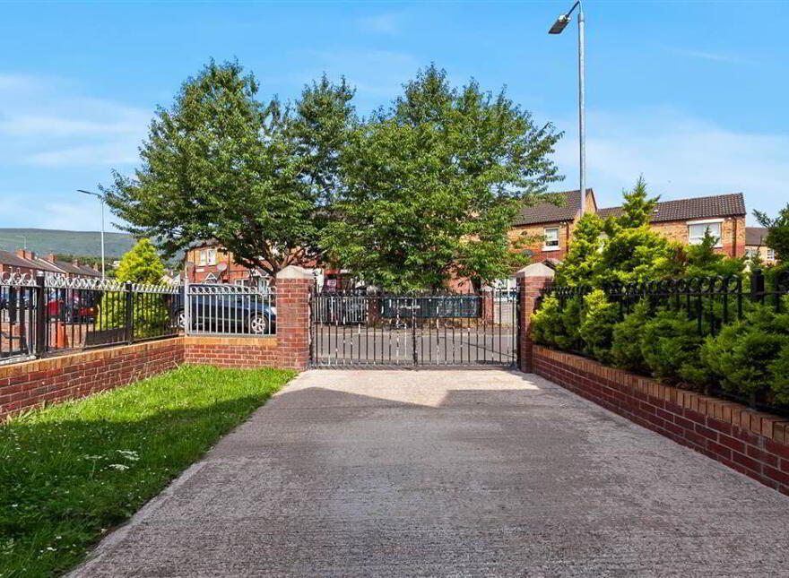 32 Beechmount Walk, Belfast, BT12 7NS