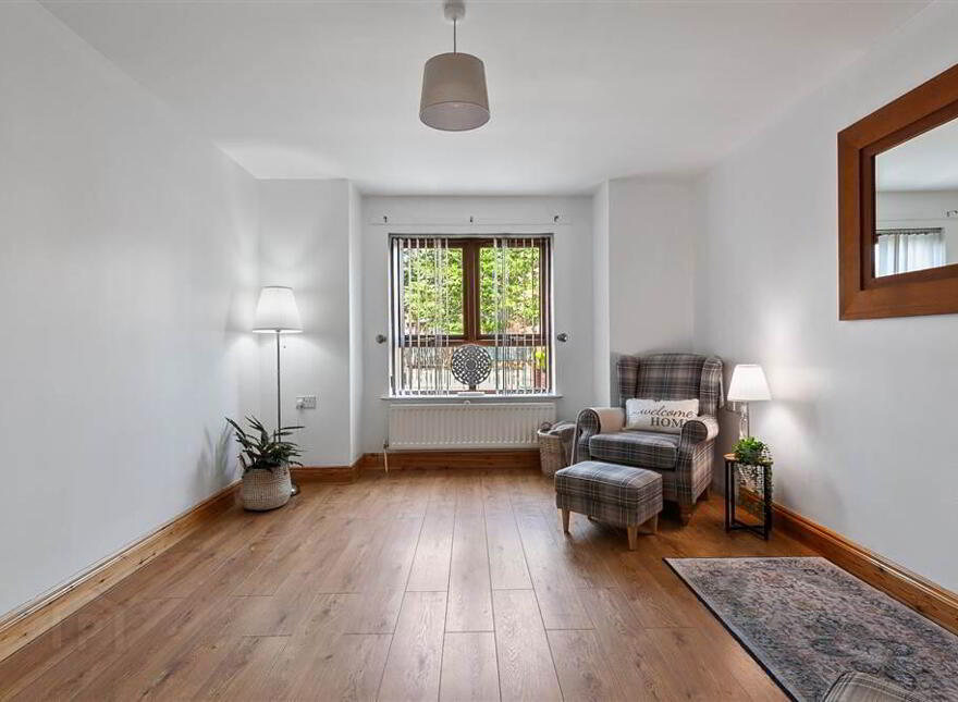 32 Beechmount Walk, Belfast, BT12 7NS