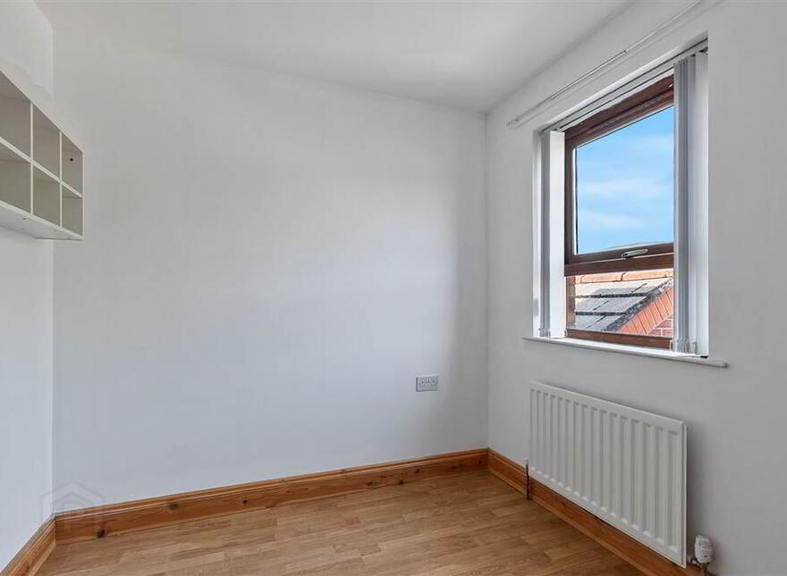 32 Beechmount Walk, Belfast, BT12 7NS