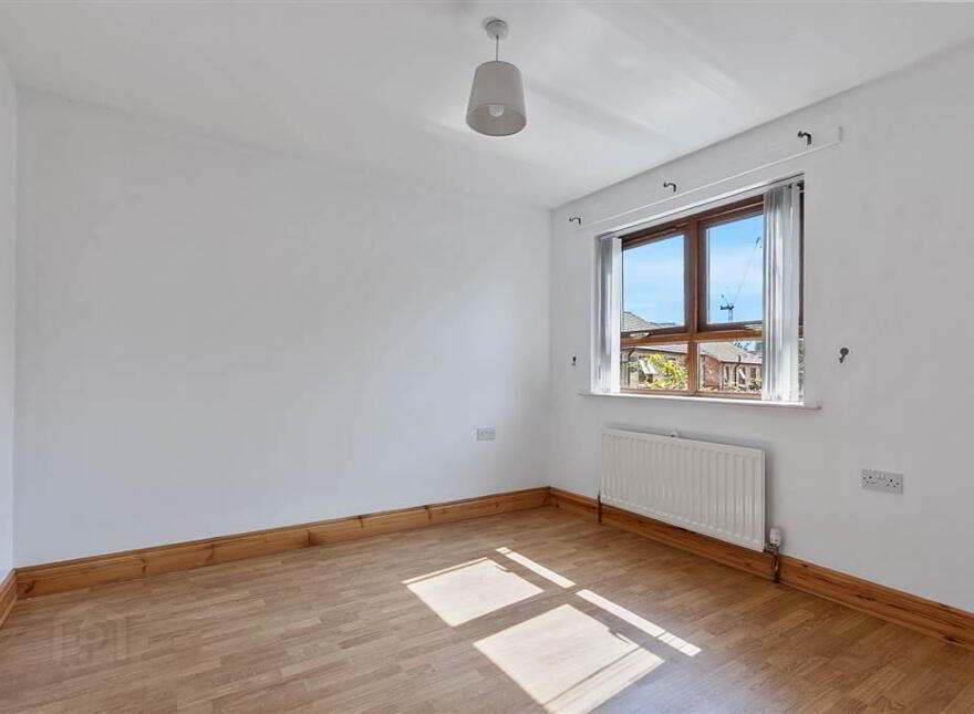 32 Beechmount Walk, Belfast, BT12 7NS