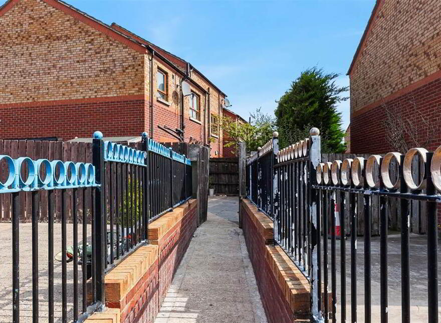32 Beechmount Walk, Belfast, BT12 7NS
