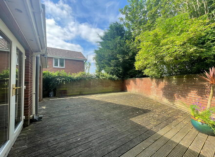9A Fulmar Crescent, Lisburn, BT28 3HT