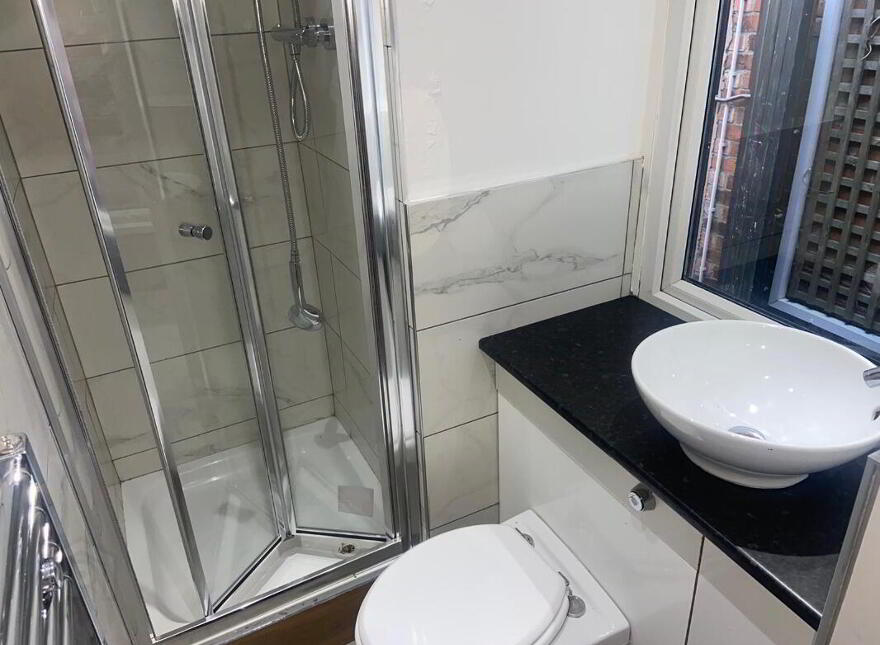 Apt 2, 31 Wellington Park, Belfast, BT9 6DP