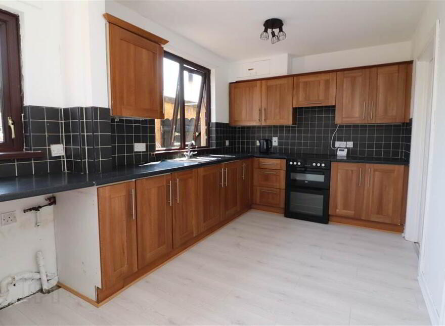 6 Ballyknockan Park, Moira Road, Lisburn, BT28 1SH