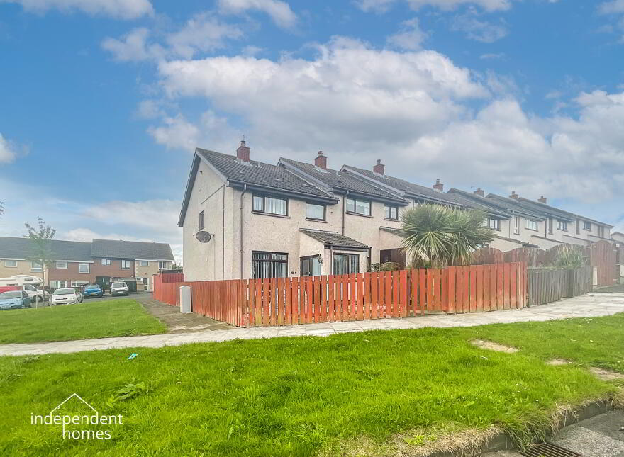 14 Britannia Crescent, Larne, BT40 1TW