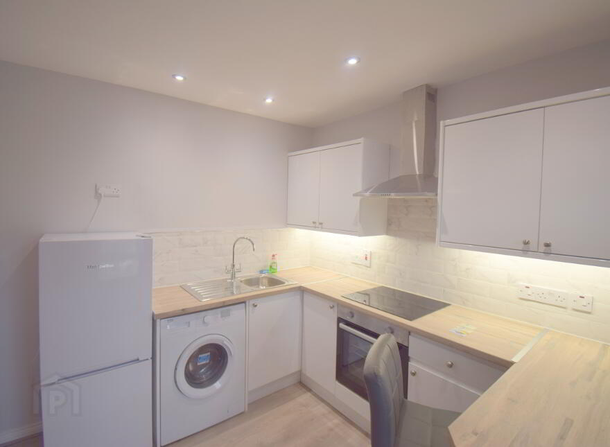 5, 2 Templemore Avenue, Belfast, BT5 4FT