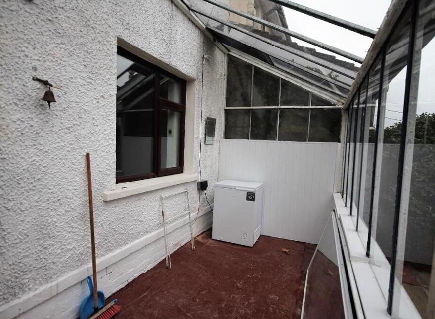 28 Twaddell Avenue, Belfast, BT13 3LE