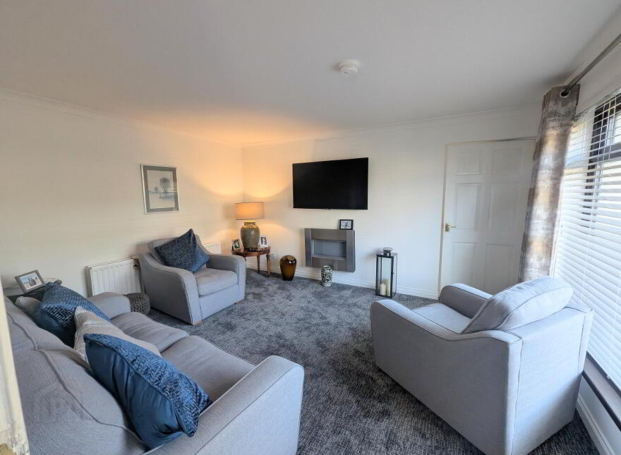 27 Carrickmannin Gardens, Bangor, BT19 1SX