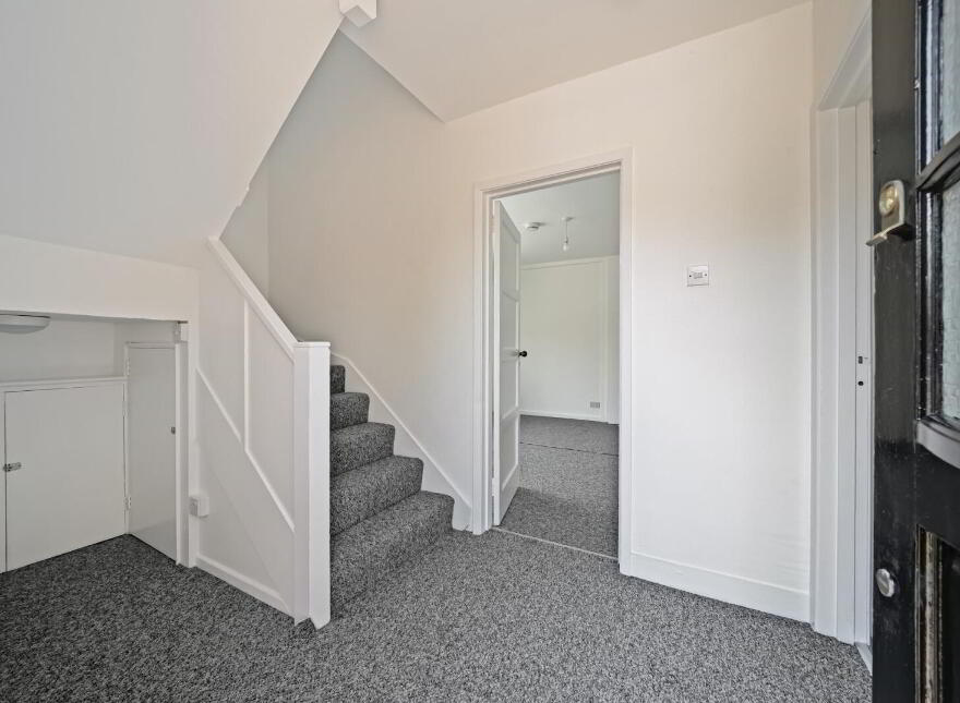 9 Thornhill Parade, Belfast, BT5 7AT