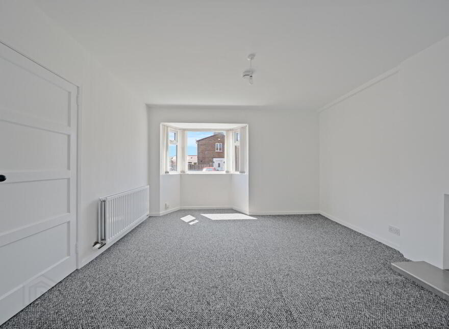 9 Thornhill Parade, Belfast, BT5 7AT