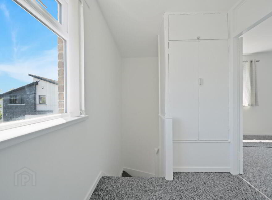9 Thornhill Parade, Belfast, BT5 7AT