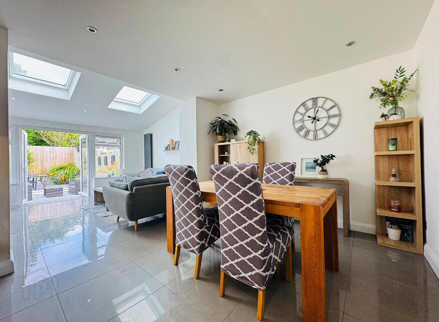 43 Lower Rogan Manor, Antrim Road, Newtownabbey, BT36 4BE