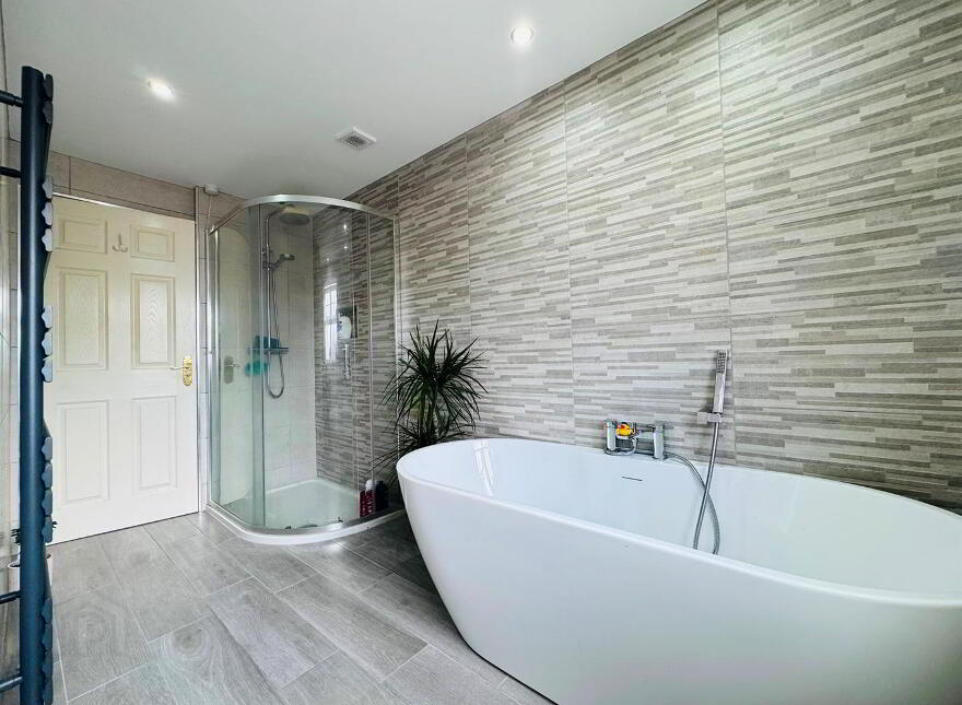 43 Lower Rogan Manor, Antrim Road, Newtownabbey, BT36 4BE