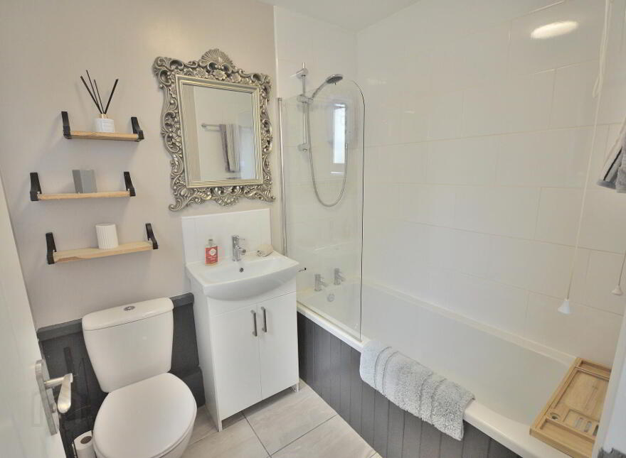 Seal Bay Cottage, 4 Ballyhaskin Cottages, Ballywalter Road, Millisle, BT22 2JP