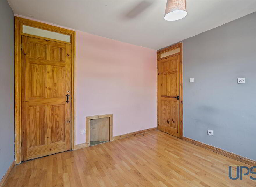 8 Glendowan Close, Dunmurry, Belfast, BT17 0XF