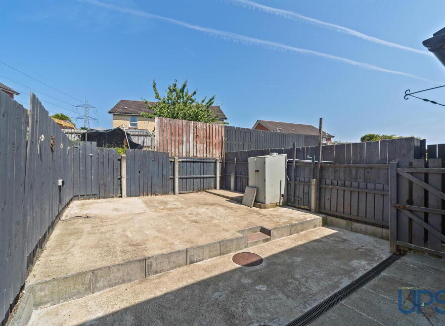8 Glendowan Close, Dunmurry, Belfast, BT17 0XF