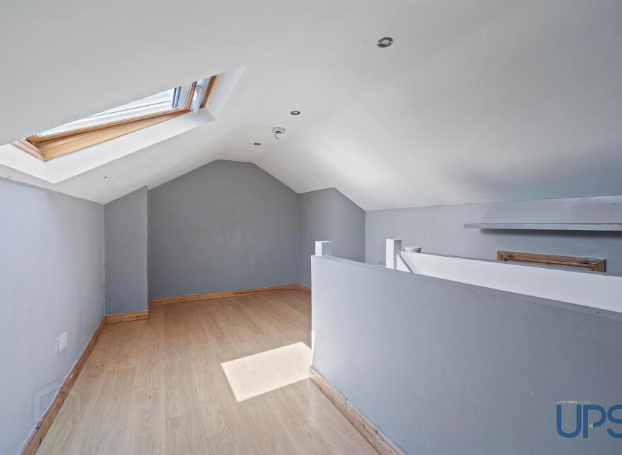 8 Glendowan Close, Dunmurry, Belfast, BT17 0XF