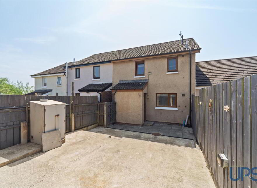 8 Glendowan Close, Dunmurry, Belfast, BT17 0XF