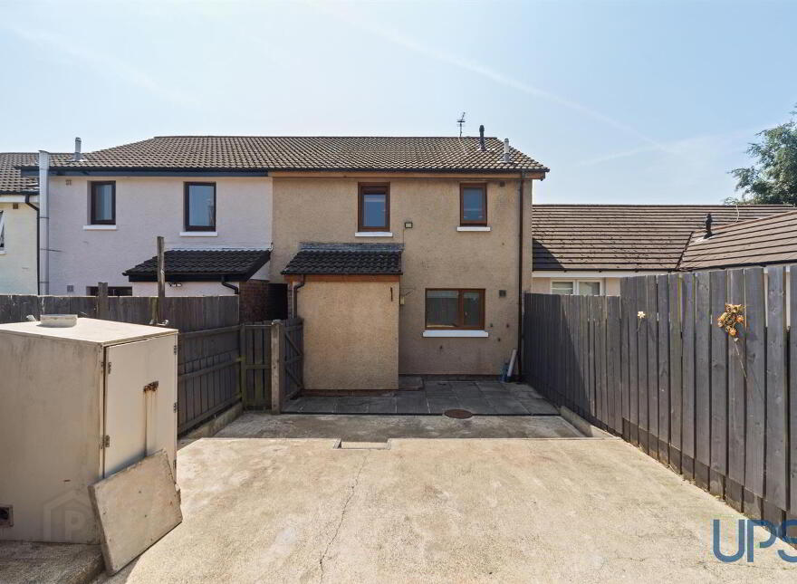 8 Glendowan Close, Dunmurry, Belfast, BT17 0XF
