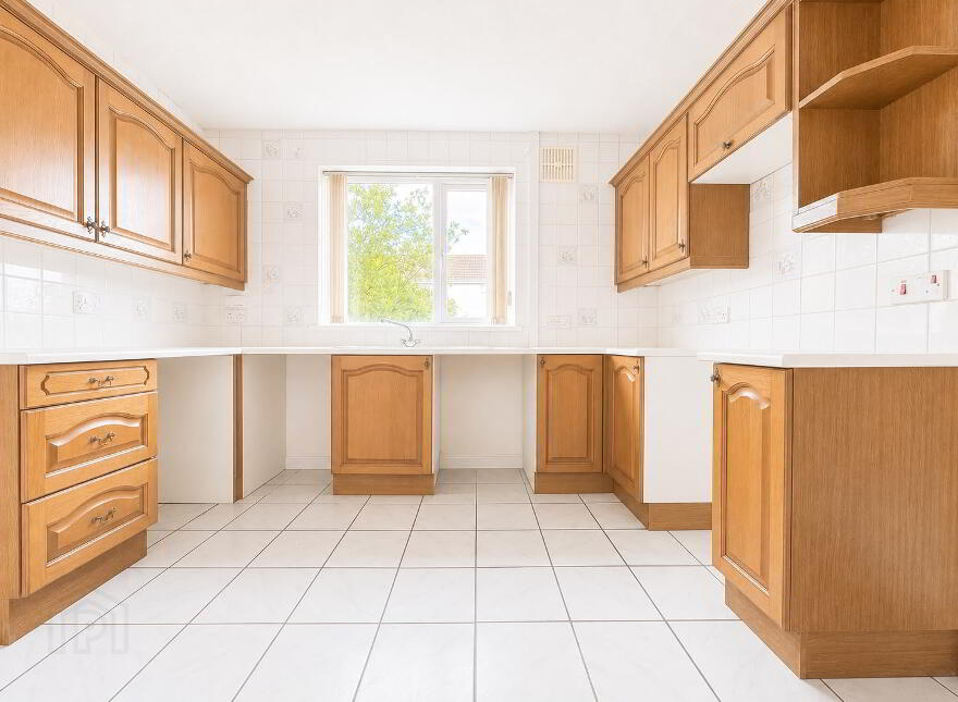 12 Coronation Road, Carrickfergus, BT38 7EX