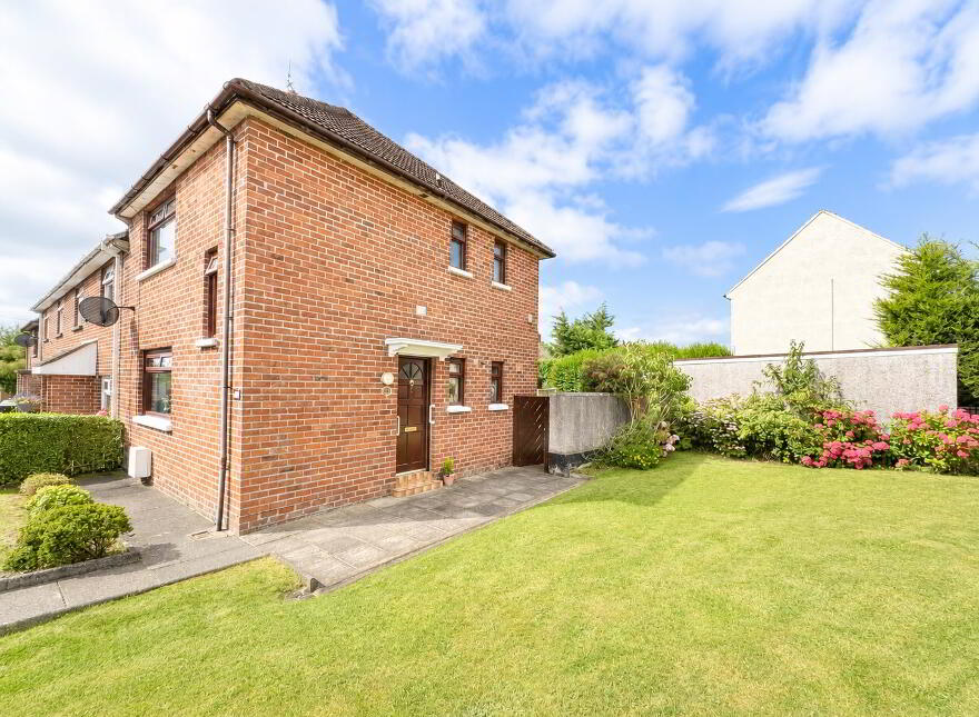 152 Sunnylands Avenue, Carrickfergus, BT38 8JY