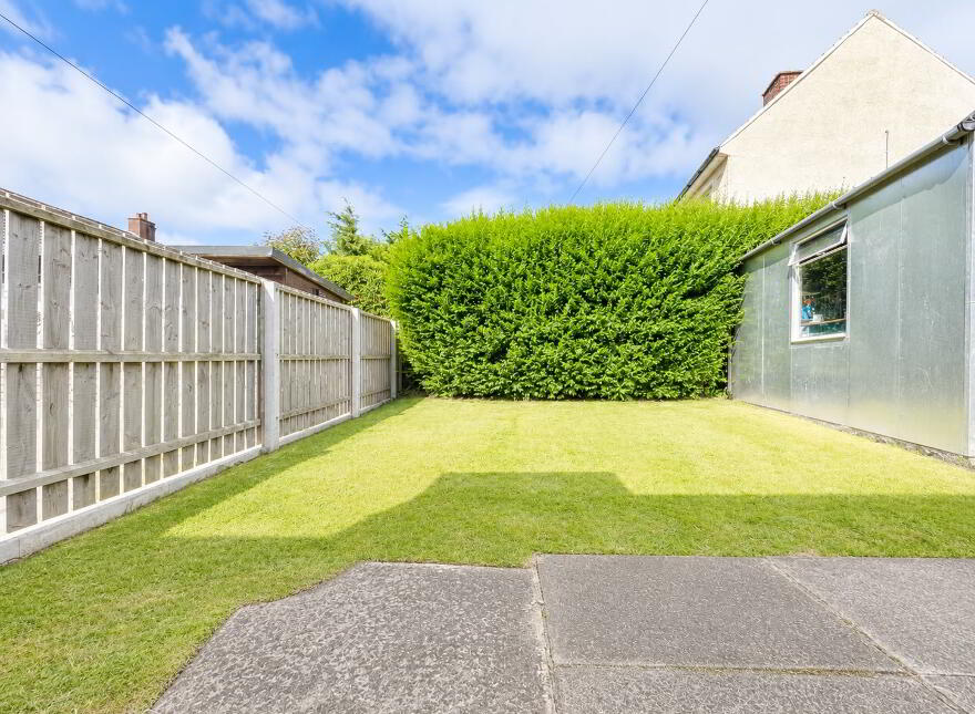 152 Sunnylands Avenue, Carrickfergus, BT38 8JY