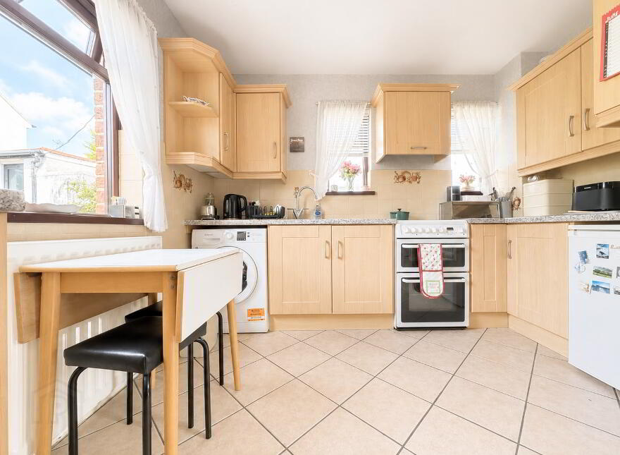 152 Sunnylands Avenue, Carrickfergus, BT38 8JY