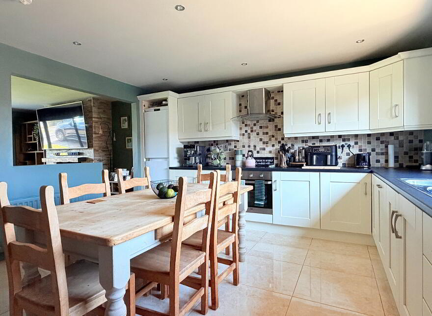87 Inishmore, Killyleagh, BT30 9TP