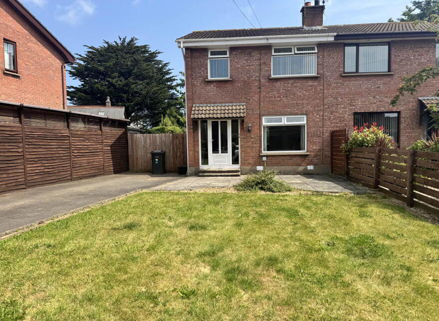 14 Woodlawn Court, Carrickfergus, BT38 8DP