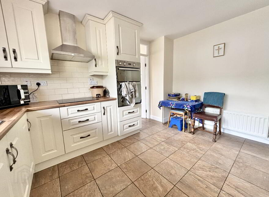 27 Pinewood Avenue, Omagh, BT79 0DB