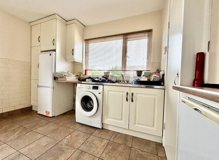 27 Pinewood Avenue, Omagh, BT79 0DB