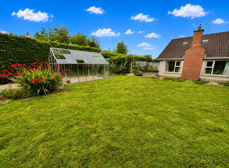 27 Pinewood Avenue, Omagh, BT79 0DB