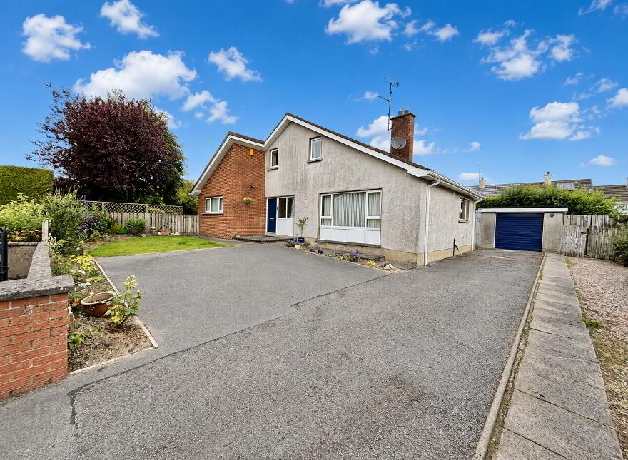 27 Pinewood Avenue, Omagh, BT79 0DB