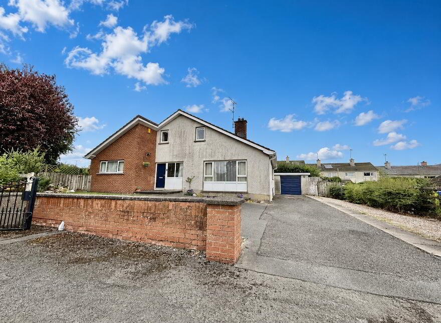 27 Pinewood Avenue, Omagh, BT79 0DB