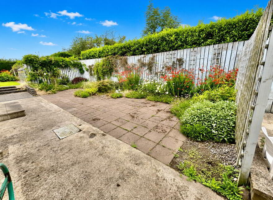 27 Pinewood Avenue, Omagh, BT79 0DB