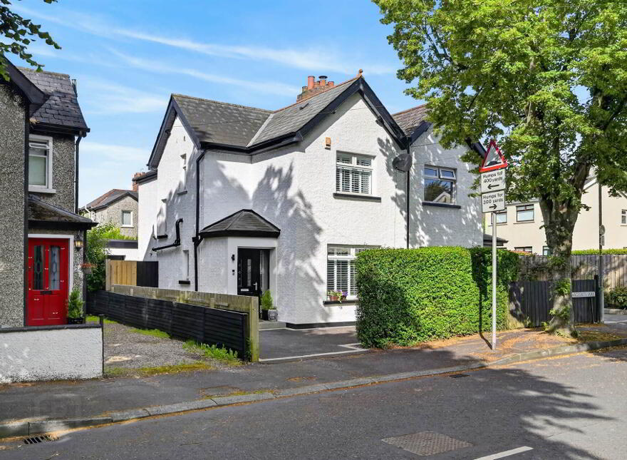 26 Marguerite Park, Upper Lisburn Road, Belfast, BT10 0HF