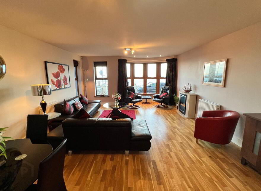 10 Bath Terrace, Portrush, BT56 8FJ