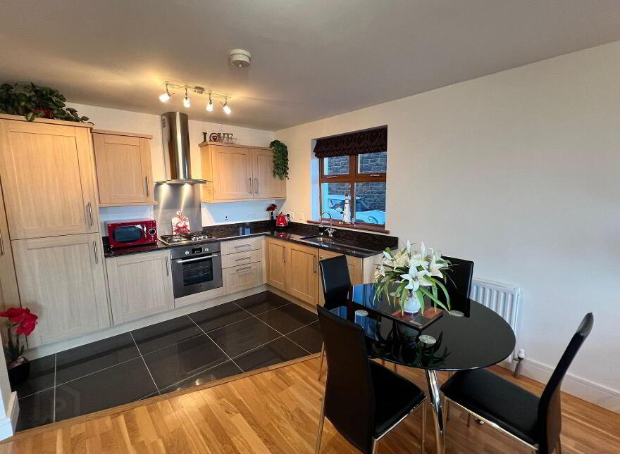 10 Bath Terrace, Portrush, BT56 8FJ