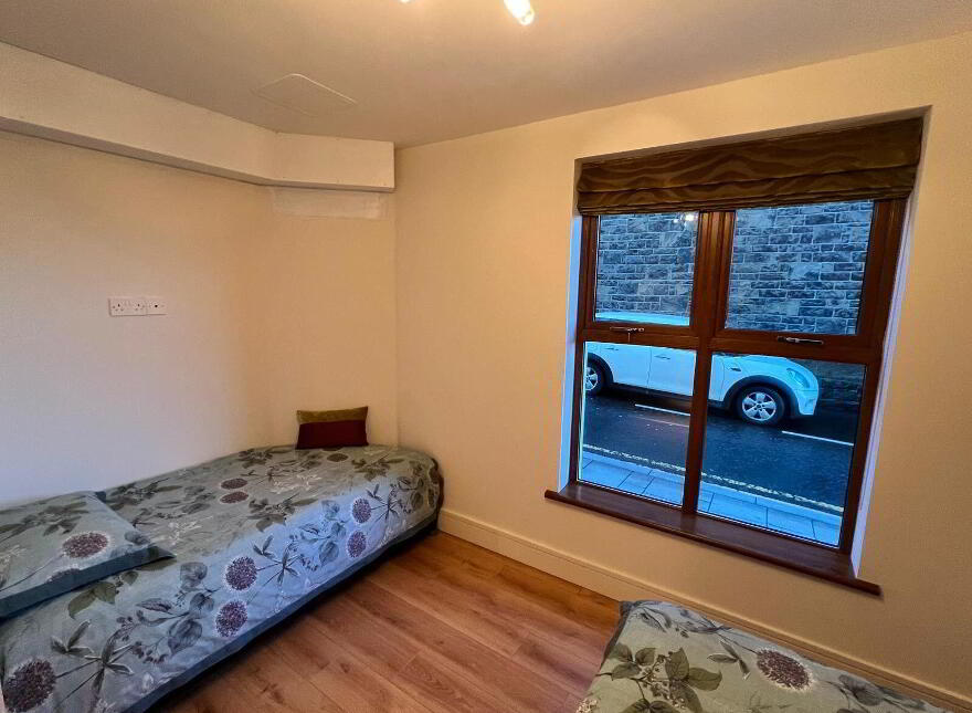 10 Bath Terrace, Portrush, BT56 8FJ