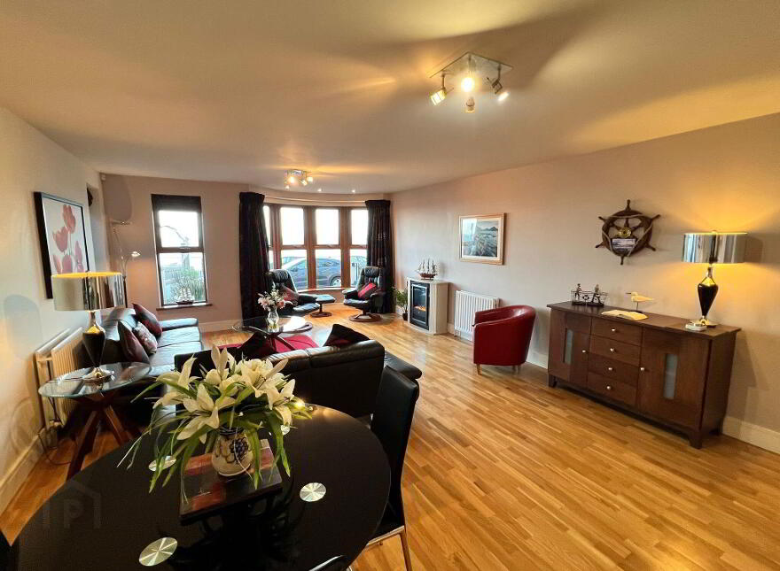 10 Bath Terrace, Portrush, BT56 8FJ