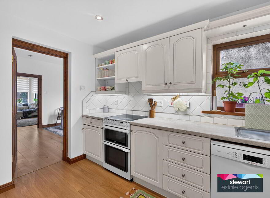 110 Lough Road, Lurgan, BT66 6JJ