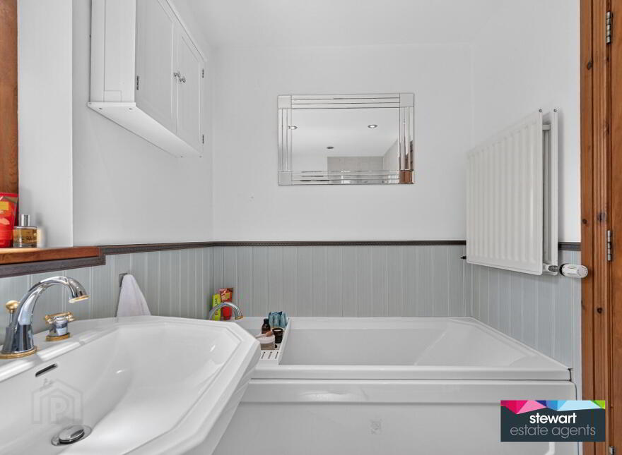 110 Lough Road, Lurgan, BT66 6JJ
