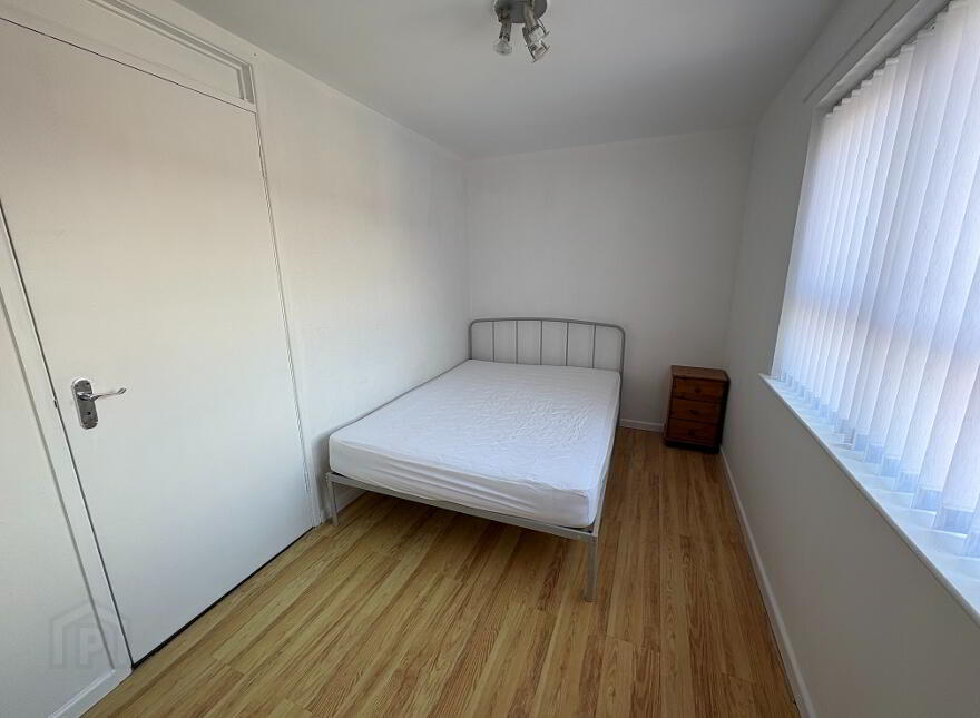 17 Roosevelt Square, Donegall Road, Belfast, BT12 5RW
