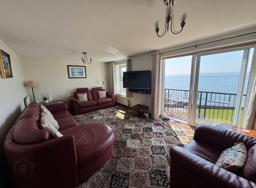 29 Castlerocklands, Carrickfergus, BT38 8FY